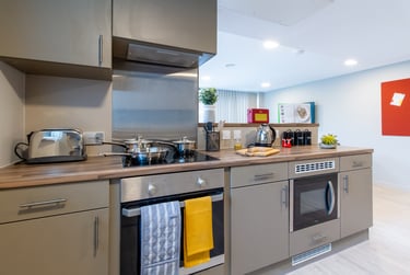 Block A Mid Level Silver En Suite - Image 3